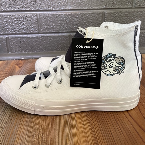 Converse All Star Chuck Taylor size 7.5 (women’s), 5.5 (men’s) UNC - Picture 7 of 7